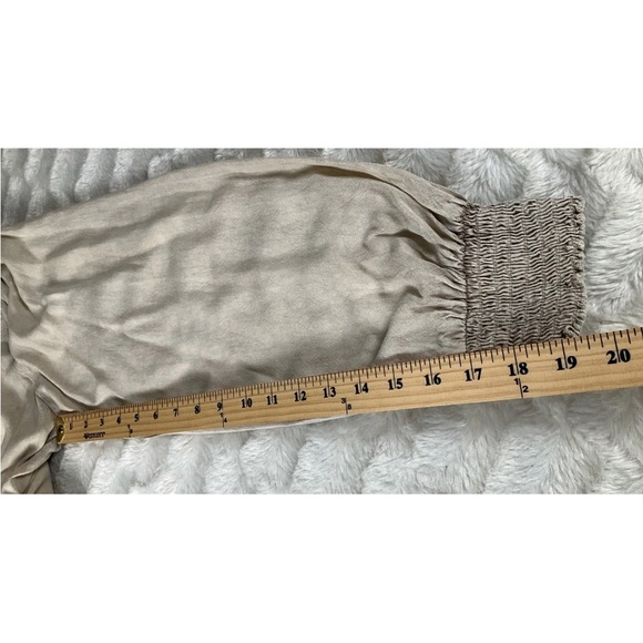 Earthbound Women’s Size XL  Beige Mineral Wash  LS Top Smocked Lightweight Boho - Picture 8 of 8